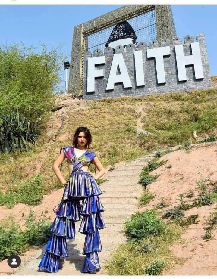 Islamabad Controversial Photo Shoot At Site of Quaid-e-Azam Memorial Sparks Islamabad Controversial Photo Shoot At Site of Quaid-e-Azam Memorial Sparks