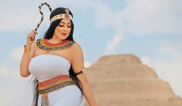 Salma al Shami - سلمیٰ الشامی Beautiful Pics